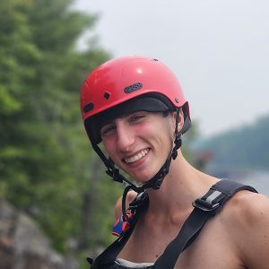 <b>Laurent Boudha</b> Guide / Kayakiste qui a l'air d'un enfant de 14 ans autant quand on le regarde que quand on lui parle